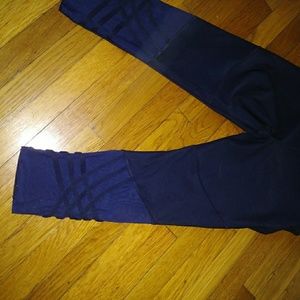 Cropped athletic leggings